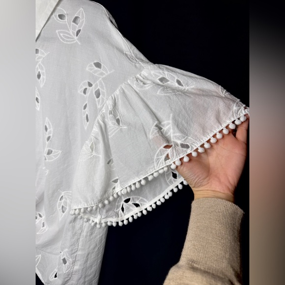 Marc New York Collard White Leaf Embroidered Blouse w/ Bell Sleeves. - Picture 3 of 9